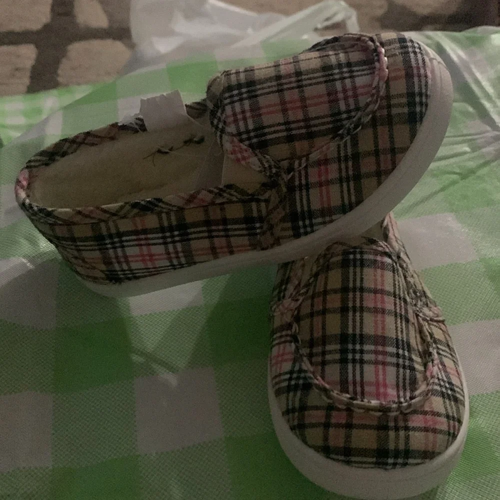 Bumble + birdie little girls shoes